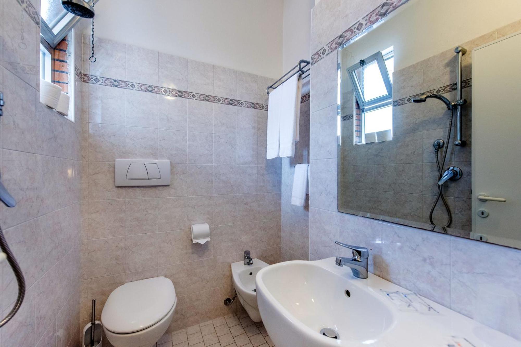 Hotel Seven Ріміні Номер фото